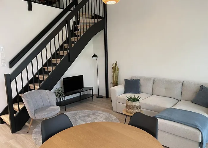 Apartamento High-ceilinged With Balcony Tampere